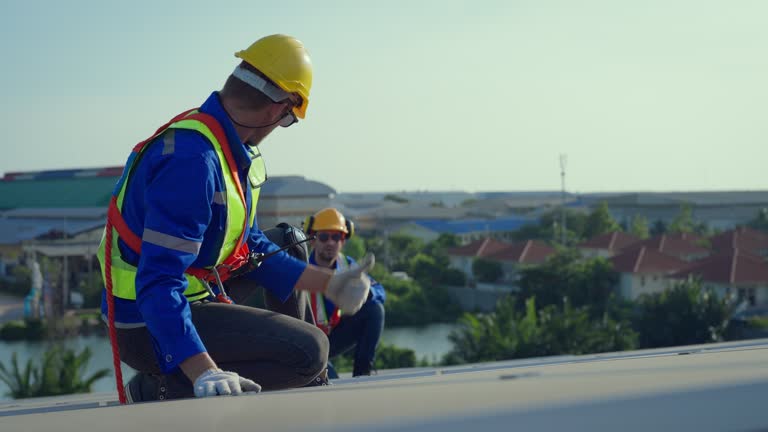 Best Roof Leak Repair  in Great Neck Plaza, NY